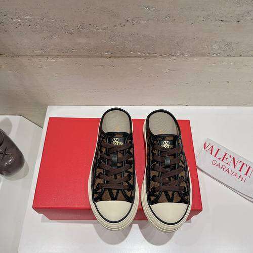 Picture of Valentino Shoes Women _SKUfw139895238fw
